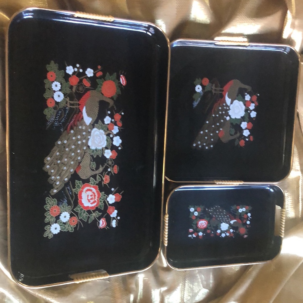 Trays - Picture 2 of 7